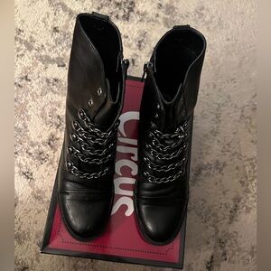 Circus by Sam Edelman Dacey Combat Fashion Boots